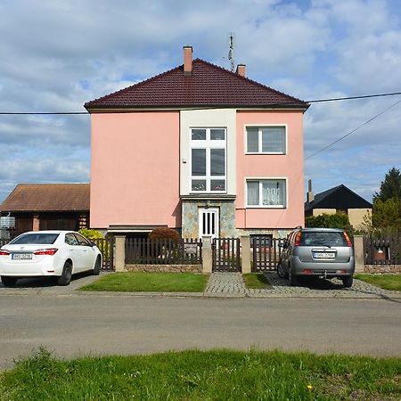 Rodinne Ubytovani - Family Accommodation Kobylice المظهر الخارجي الصورة